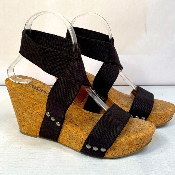 LUCKY BRAND 4” CORK WEDGE ANKLE STRAP IN BLACK SIZE 9.5 GUC - Picture 1 of 7